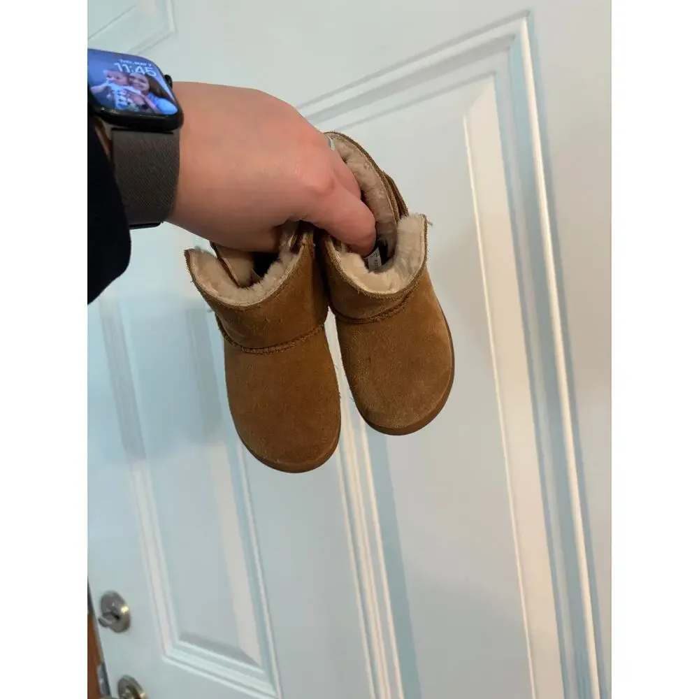 UGG Kids Keelan II boots in chestnut size 6 - Picture 3 of 5